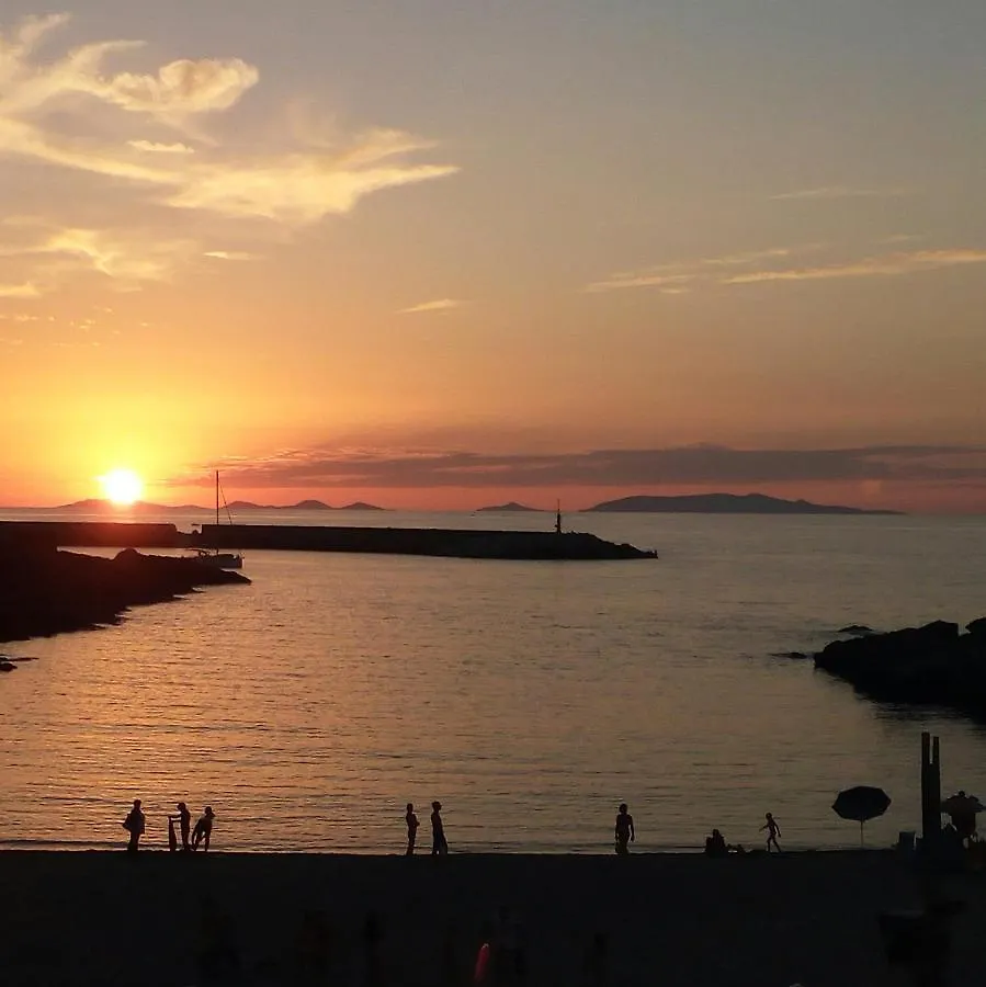 Mi Casa El Mar! Grazioso Attico 400 Mt Alla Spiaggia E Al Centro Castelsardo